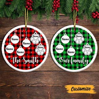 Personalized Family Dog Cat Christmas Circle Ornament - Thegiftio UK
