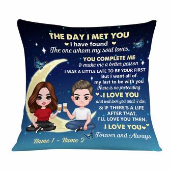 Personalized Couple The Day Love You To The Moon Pillow - Thegiftio