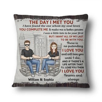 The Day I Met You Personalized Pillow - Gift for Couples - Thegiftio UK