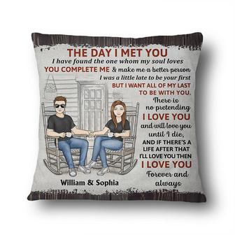 The Day I Met You Personalized Pillow - Gift for Couples - Thegiftio UK