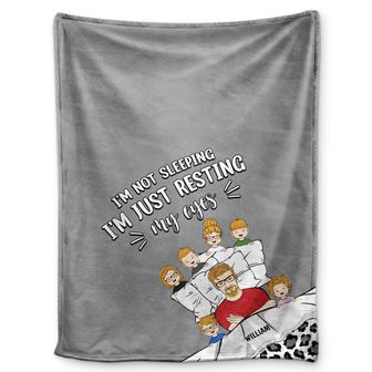 Father & Children I'm Not Sleeping - Gift For Dad, Gift For Grandpa - Personalized Custom Fleece Blanket - Thegiftio UK