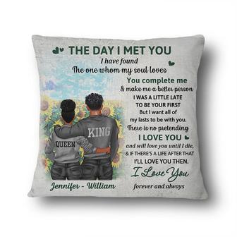 The Day I Met You Personalized Pillow - Gift for Couples - Thegiftio UK