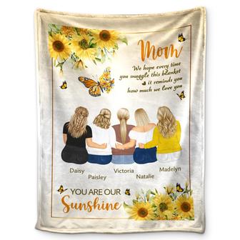Mom You Are My Sunshine - Gift For Mom - Personalized Fleece Blanket - Thegiftio UK
