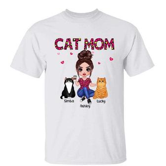 Cat Mom Doll Girl Sitting Leopard Custom T-Shirt - Thegiftio UK