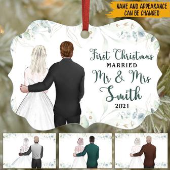 Newly Wed Christmas Personalized Ornament - Gift for Couple - Thegiftio UK