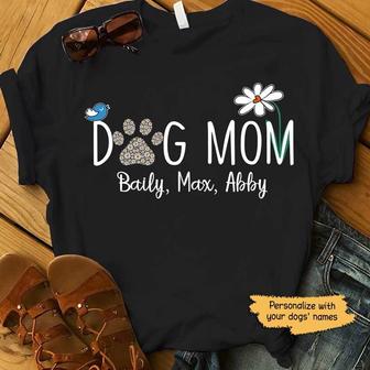Dog Mom Daisy Personalized T-Shirt - Gift for Dog Moms - Thegiftio UK